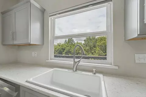 Kitchen - 18461 Shake Ridge Rd, Sutter Creek, CA 95685 photo 9 of 9