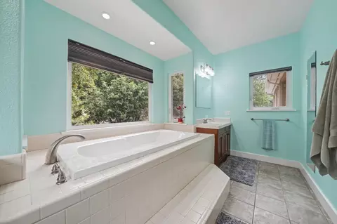 Bath - 18461 Shake Ridge Rd, Sutter Creek, CA 95685 photo 2 of 5