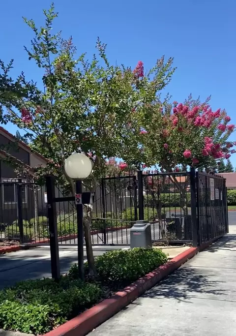 Exterior - 4045 Dale Rd #C, Modesto, CA 95356 photo 6 of 12