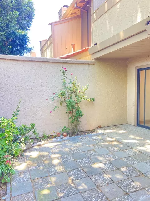 Exterior - 4045 Dale Rd #C, Modesto, CA 95356 photo 3 of 12