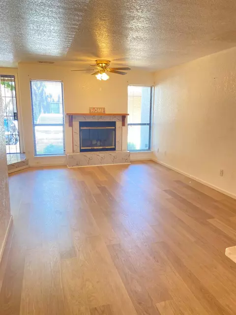 Living - 4045 Dale Rd #C, Modesto, CA 95356 photo 1 of 2