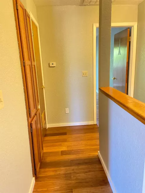 Entry Way - 4045 Dale Rd #C, Modesto, CA 95356 photo 1 of 2
