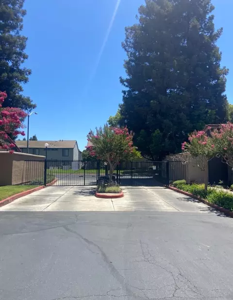 Exterior - 4045 Dale Rd #C, Modesto, CA 95356 photo 5 of 12