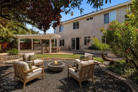 Exterior - 402 Payton Ct, Tracy, CA 95377 photo 6 of 11