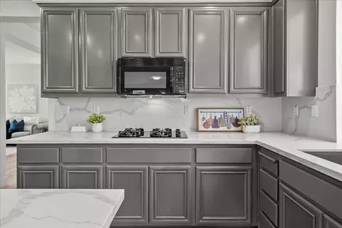 Kitchen - 402 Payton Ct, Tracy, CA 95377 photo 5 of 9