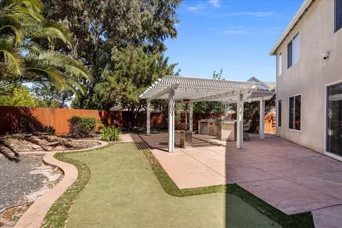 Exterior - 402 Payton Ct, Tracy, CA 95377 photo 9 of 11