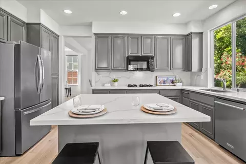 Kitchen - 402 Payton Ct, Tracy, CA 95377 photo 9 of 9