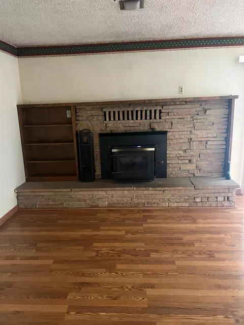 Living - 1936 Clinton Rd, Hughson, CA 95326 photo 2 of 3