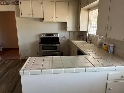 Kitchen - 1936 Clinton Rd, Hughson, CA 95326 photo 2 of 3