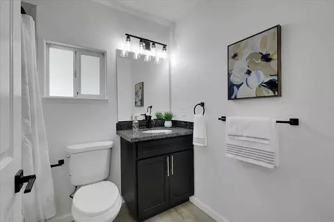 Bath - 2734 Maple St, Sutter, CA 95982 photo 1 of 5