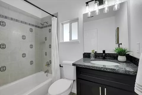 Bath - 2734 Maple St, Sutter, CA 95982 photo 2 of 5