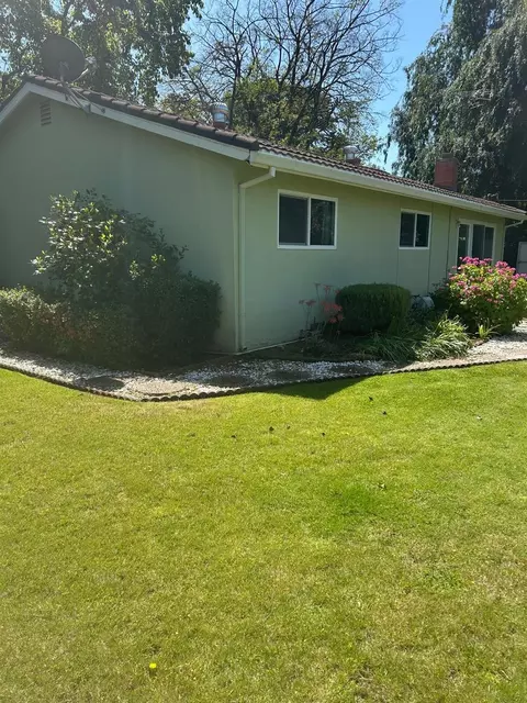 10001 El Pinzon Ct, Rancho Cordova, CA 95670