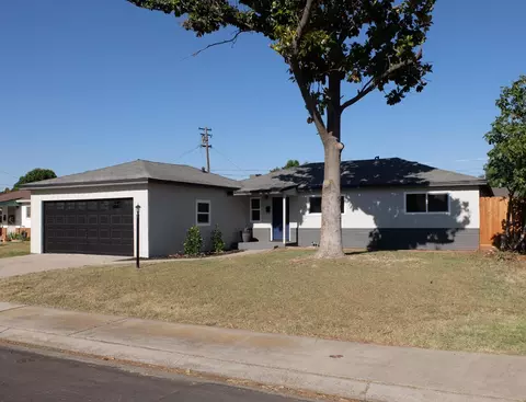 Exterior - 1822 Joaquin St, Modesto, CA 95350 photo 2 of 11