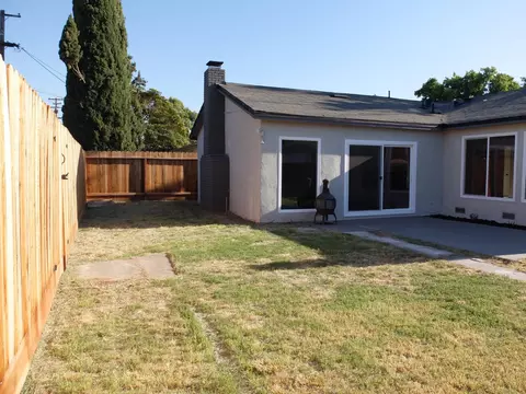 Exterior - 1822 Joaquin St, Modesto, CA 95350 photo 6 of 11