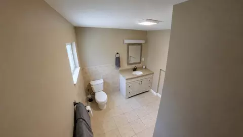 Bath - 5800 Wilkinson Ln, Burson, CA 95225 photo 2 of 5