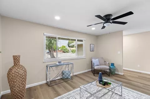 Living - 688 Chestnut Ave, Tracy, CA 95376 photo 2 of 2