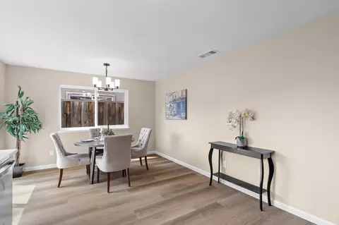 Dining - 688 Chestnut Ave, Tracy, CA 95376 photo 4 of 4
