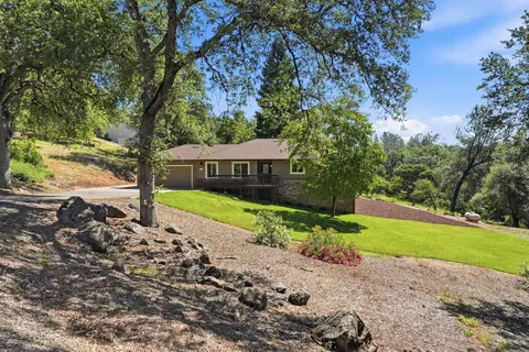 16930 Mountain View Dr, Applegate, CA 95703