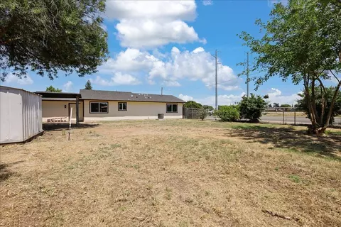 Exterior - 1994 18th St, Olivehurst, CA 95961 photo 9 of 10