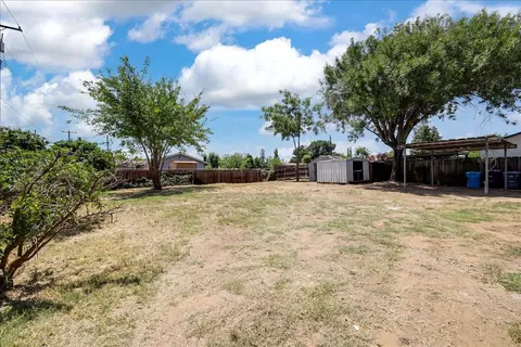 Exterior - 1994 18th St, Olivehurst, CA 95961 photo 7 of 10