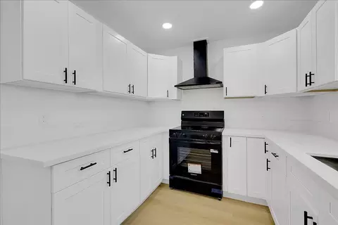 Kitchen - 1994 18th St, Olivehurst, CA 95961 photo 3 of 3