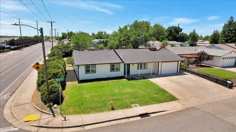 View/Area - 1994 18th St, Olivehurst, CA 95961 photo 2 of 9
