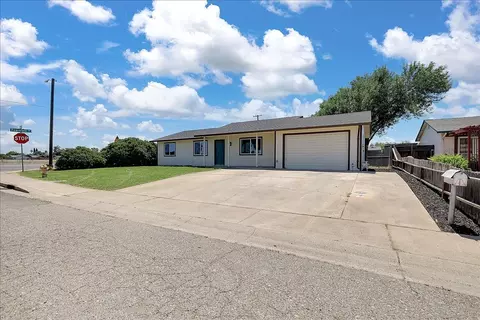 Exterior - 1994 18th St, Olivehurst, CA 95961 photo 3 of 10