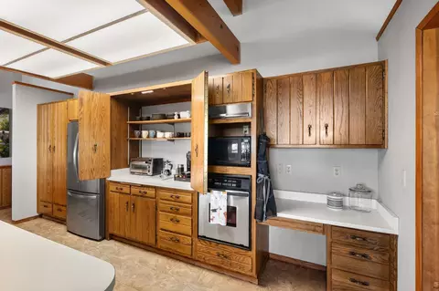 Kitchen - 1051 Sandalwood Dr, Murphys, CA 95247 photo 7 of 10