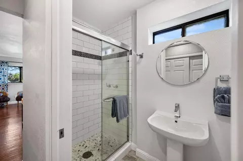 Bath - 1051 Sandalwood Dr, Murphys, CA 95247 photo 8 of 8