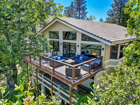 1051 Sandalwood Dr, Murphys, CA 95247