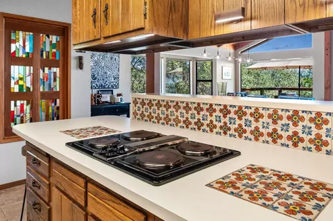 Kitchen - 1051 Sandalwood Dr, Murphys, CA 95247 photo 5 of 10