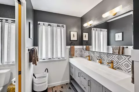 Bath - 1051 Sandalwood Dr, Murphys, CA 95247 photo 1 of 8