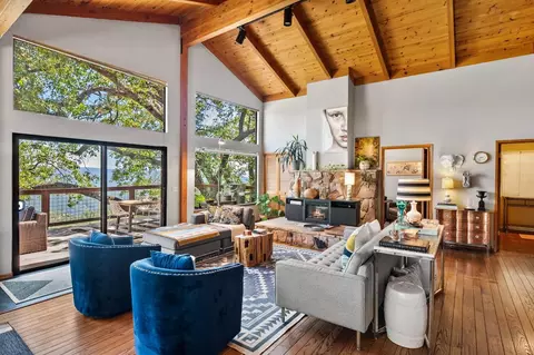 Living - 1051 Sandalwood Dr, Murphys, CA 95247 photo 4 of 7