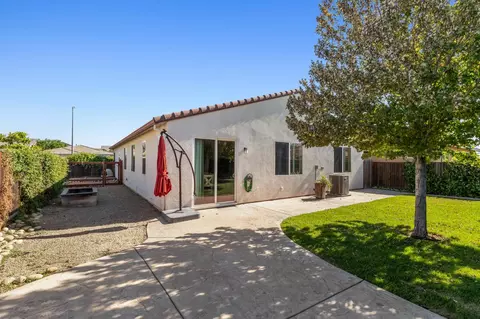 Exterior - 1070 Alba St, Manteca, CA 95337 photo 5 of 11