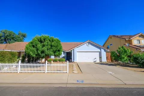 1201 Crater Ave, Modesto, CA 95351