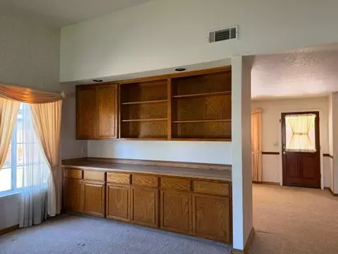 Living - 362 Garden Circle Dr, Manteca, CA 95336 photo 3 of 5