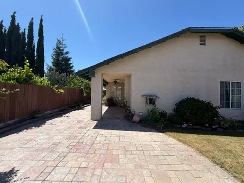 Exterior - 362 Garden Circle Dr, Manteca, CA 95336 photo 11 of 14