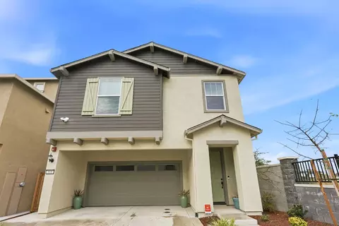 898 Lake Park Cir, Galt, CA 95632