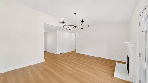 Living - 205 Oakhurst Ct, Merced, CA 95340 photo 7 of 11