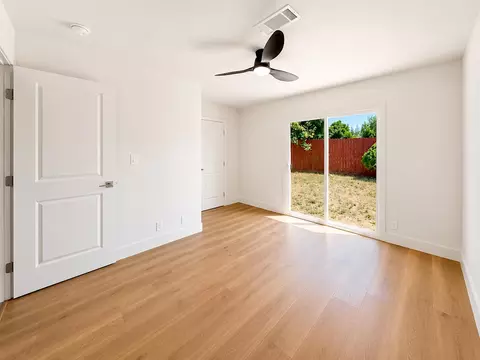 Bedroom - 205 Oakhurst Ct, Merced, CA 95340 photo 15 of 17