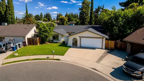 View/Area - 205 Oakhurst Ct, Merced, CA 95340 photo 3 of 10