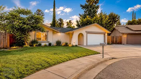 Exterior - 205 Oakhurst Ct, Merced, CA 95340 photo 4 of 11