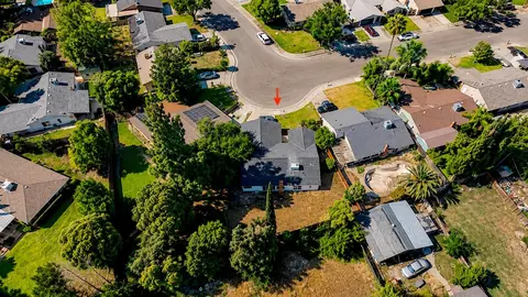 View/Area - 205 Oakhurst Ct, Merced, CA 95340 photo 5 of 10