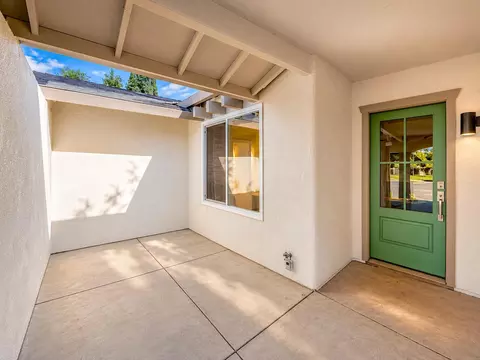 Exterior - 205 Oakhurst Ct, Merced, CA 95340 photo 7 of 11