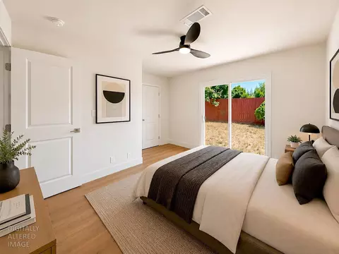 Bedroom - 205 Oakhurst Ct, Merced, CA 95340 photo 14 of 17