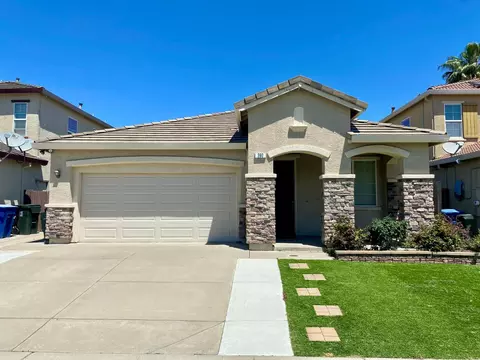 390 Greg Thatch Cir, Sacramento, CA 95835