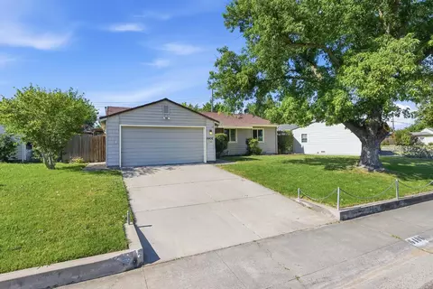 Exterior - 6406 Templeton Dr, Carmichael, CA 95608 photo 7 of 9
