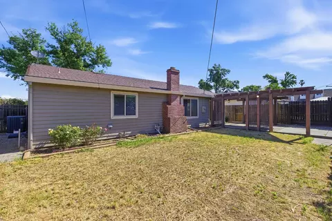 Exterior - 6406 Templeton Dr, Carmichael, CA 95608 photo 3 of 9