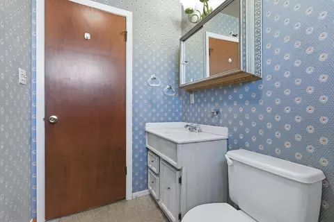Bath - 6406 Templeton Dr, Carmichael, CA 95608 photo 3 of 3