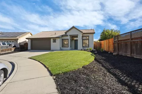 Exterior - 1927 Grove Ct, Tracy, CA 95376 photo 4 of 8